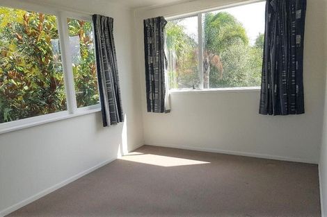 Photo of property in 10a Blease Street, New Lynn, Auckland, 0600