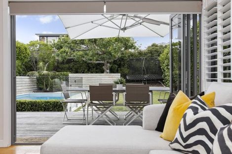 Photo of property in 14 Churchill Road, Murrays Bay, Auckland, 0630