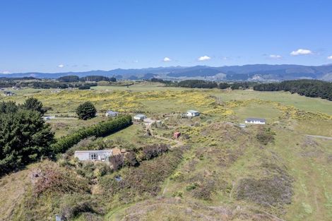 Photo of property in 18 Henham Lane, Waikawa Beach, Manakau, 5573