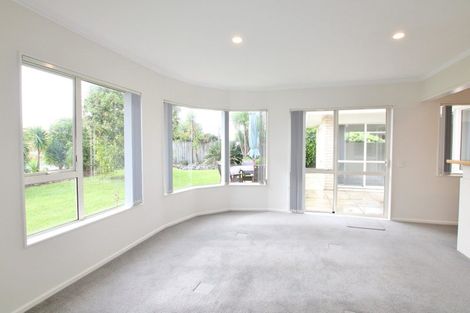 Photo of property in 9 Judd Place, Orewa, 0931