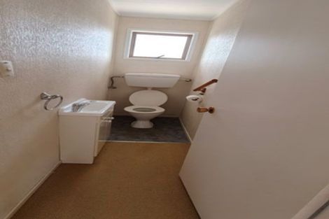 Photo of property in 32 Cockayne Crescent, Sunnynook, Auckland, 0620