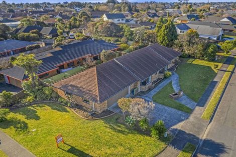 Photo of property in 21 Cedar Drive, Paraparaumu Beach, Paraparaumu, 5032