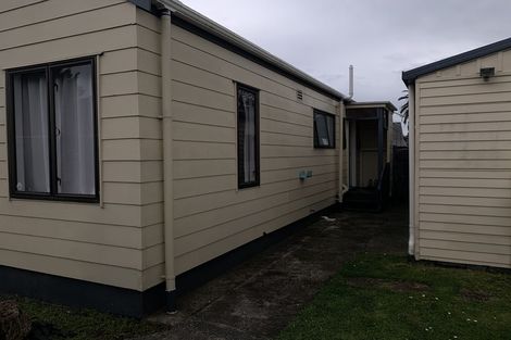 Photo of property in 13 Gloaming Place, Conifer Grove, Takanini, 2112