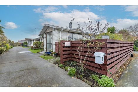 Photo of property in 2/40 Sarabande Avenue, Redwood, Christchurch, 8051