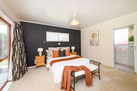 Photo of property in 14 Tui Mill Grove, Feilding, 4702