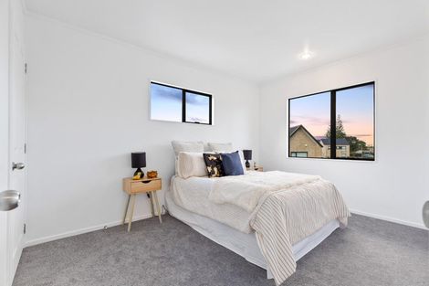 Photo of property in 32 Marinich Drive South, Ranui, Auckland, 0612
