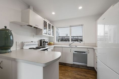 Photo of property in 10 Richmond Street, Fitzroy, New Plymouth, 4312