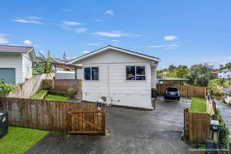 Photo of property in 6 Fernhaven Place, Massey, Auckland, 0614