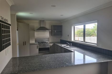 Photo of property in 14 Gifford Grove, Churton Park, Wellington, 6037
