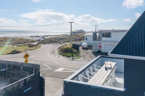 Photo of property in 16 Ocean Beach Street, Foxton Beach, Foxton, 4815