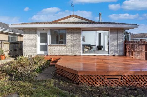 Photo of property in 19 Leonie Place, Aranui, Christchurch, 8061