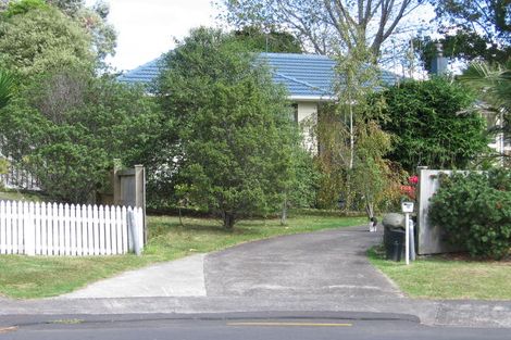 Photo of property in 15 Cajero Place, Green Bay, Auckland, 0604