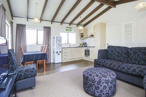 Photo of property in 142 Moire Road, West Harbour, Auckland, 0618