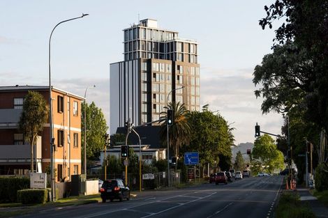 Photo of property in 305/1 Buscomb Avenue, Henderson, Auckland, 0610