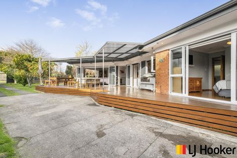 Photo of property in 18 Hill Crescent, Papakura, 2110