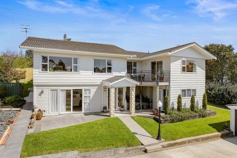 Photo of property in 26 Judkins Crescent, Cockle Bay, Auckland, 2014
