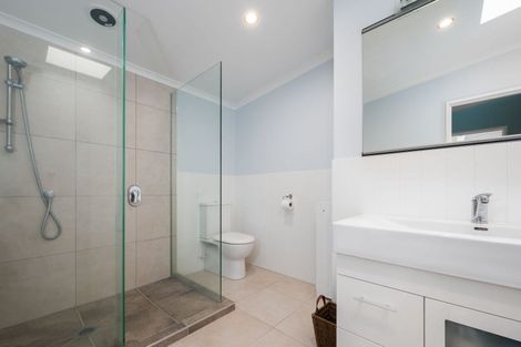 Photo of property in 40 Kent Terrace, Taradale, Napier, 4112