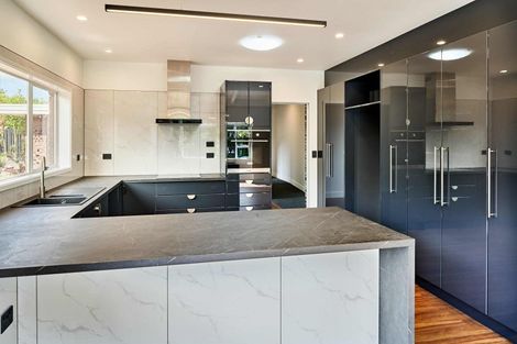 Photo of property in 21 Rewarewa Crescent, Waikanae, 5036