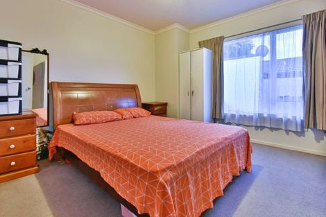 Photo of property in 70a Browns Road, Manurewa, Auckland, 2102