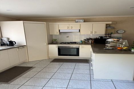 Photo of property in 1/36 De Havilland Drive, Goodwood Heights, Auckland, 2105