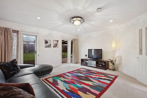 Photo of property in 8 Yarlside Place, Northpark, Auckland, 2013