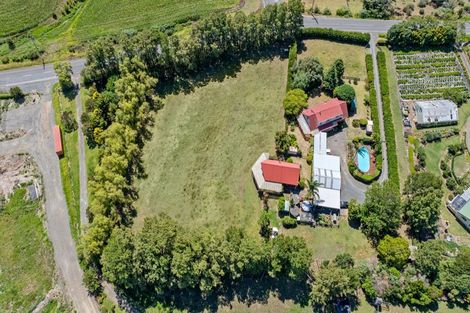 Photo of property in 33 Uatoto Road, Clarks Beach, 2122