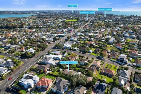 Photo of property in 2/5 Hanlon Crescent, Narrow Neck, Auckland, 0624