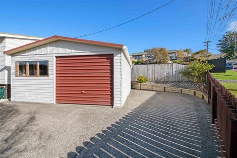 Photo of property in 39 D'oyly Drive, Stanmore Bay, Whangaparaoa, 0932