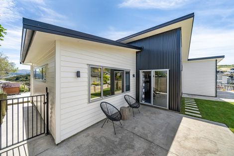 Photo of property in 4 Semaphore Lane, Whitby, Porirua, 5024