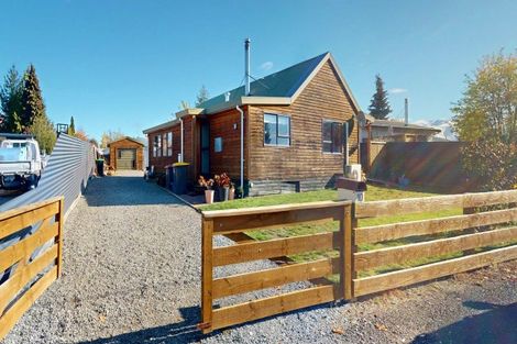 Photo of property in 10 Fraser Crescent, Twizel, 7901
