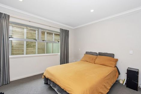 Photo of property in 50u3 Banbury Crescent, Fairfield, Hamilton, 3214