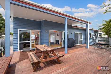 Photo of property in 15a Roretana Drive, Athenree, Katikati, 3177
