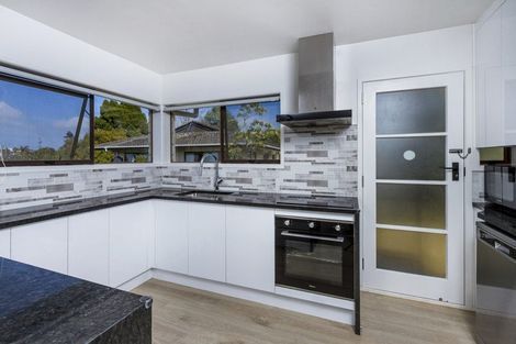 Photo of property in 2/92 Glamorgan Drive, Torbay, Auckland, 0630