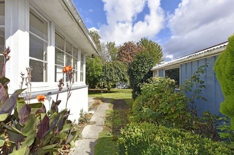 Photo of property in 15 Defoe Place, Waltham, Christchurch, 8023