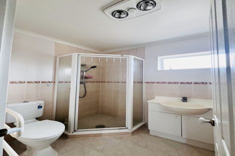 Photo of property in 28 Amherst Place, Albany, Auckland, 0632