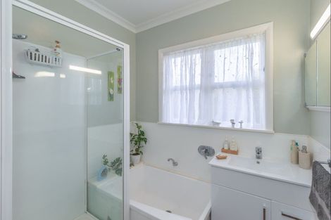 Photo of property in 230 Cambridge Street, Levin, 5510
