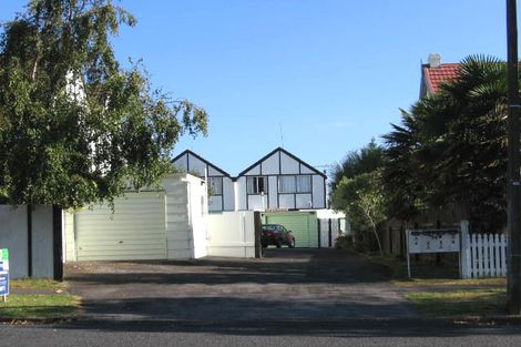 Photo of property in 4/29 Islington Avenue, New Lynn, Auckland, 0600