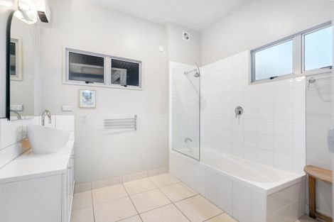 Photo of property in 31a Kings Drive, Wanaka, 9305