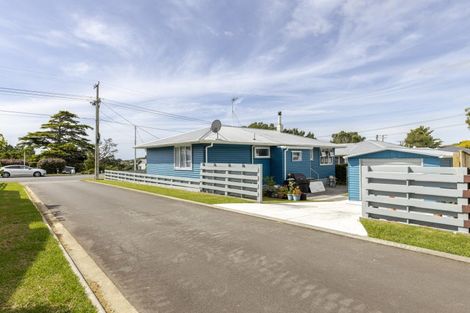 Photo of property in 18 Cowling Road, Hurdon, New Plymouth, 4310