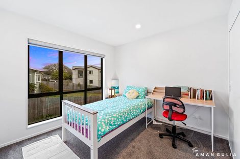 Photo of property in 21b Craigbank Avenue, New Lynn, Auckland, 0600