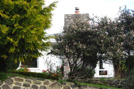 Photo of property in 4 Marion Street, Macandrew Bay, Dunedin, 9014