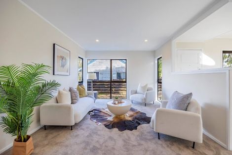 Photo of property in 9 Luanda Drive, Ranui, Auckland, 0612