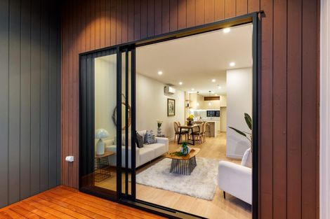 Photo of property in 37 Puihi Crescent, Massey, 0614