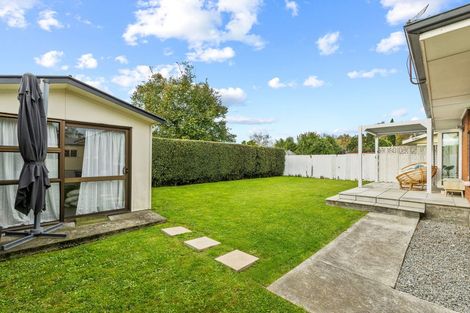 Photo of property in 21 La Perouse Place, Northcote, Christchurch, 8052