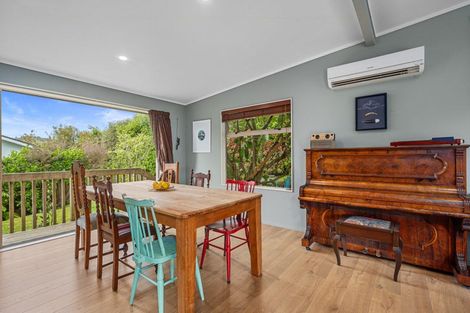 Photo of property in 5 Empressa Heights, Helensville, 0800