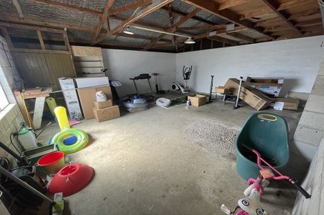 Photo of property in 8 Miro Place, Waiuku, 2123