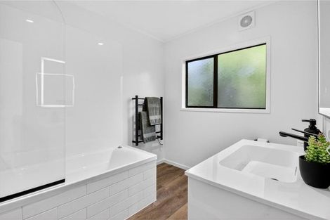 Photo of property in 14/16 Mahara Avenue, Birkenhead, Auckland, 0626