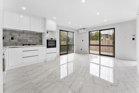 Photo of property in 147a Bucklands Beach Road, Bucklands Beach, Auckland, 2012