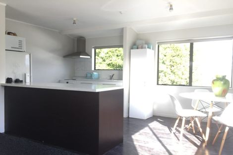 Photo of property in 2/45 Taioma Crescent, Te Atatu Peninsula, Auckland, 0610