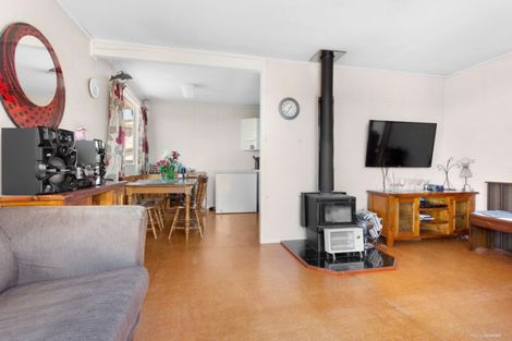 Photo of property in 24 Halloran Place, Massey, Auckland, 0614